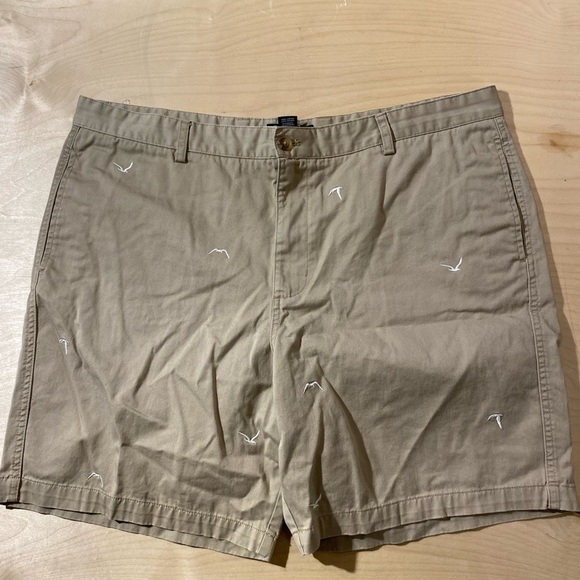 Chaps Men's Tan Shorts with Embroidered Details 42 (HS) - Picture 4 of 12